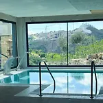 Oasis 325 - 2 Bedroom With Frontal Sea And Mountain View アパート
