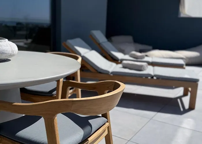 Oasis 325 - 2 Bedroom With Frontal Sea And Mountain View Apartment Estepona